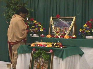puja1.jpg (16580 bytes)